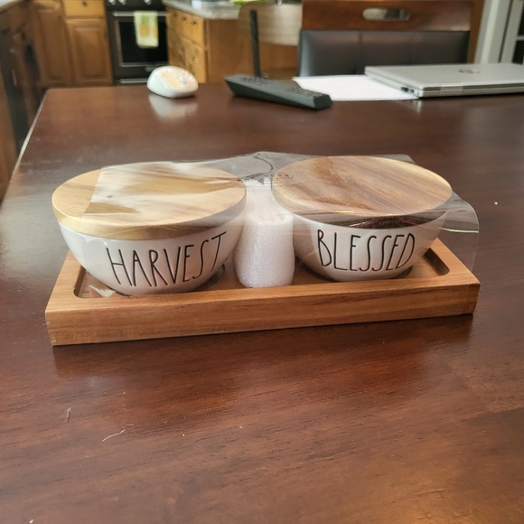 NWT Rae Dunn 3pc pinch bowl set - Picture 2 of 3